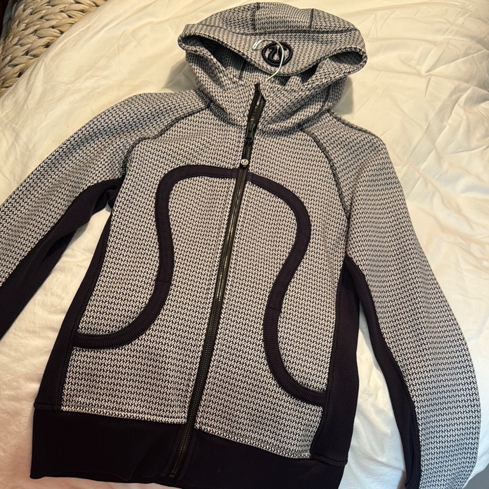 Lululemon Scuba White and Navy Zip-Up Hoodie